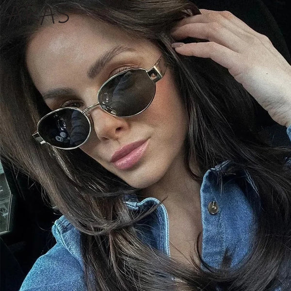 Stylish oval sunglasses - Sexikinis Swim